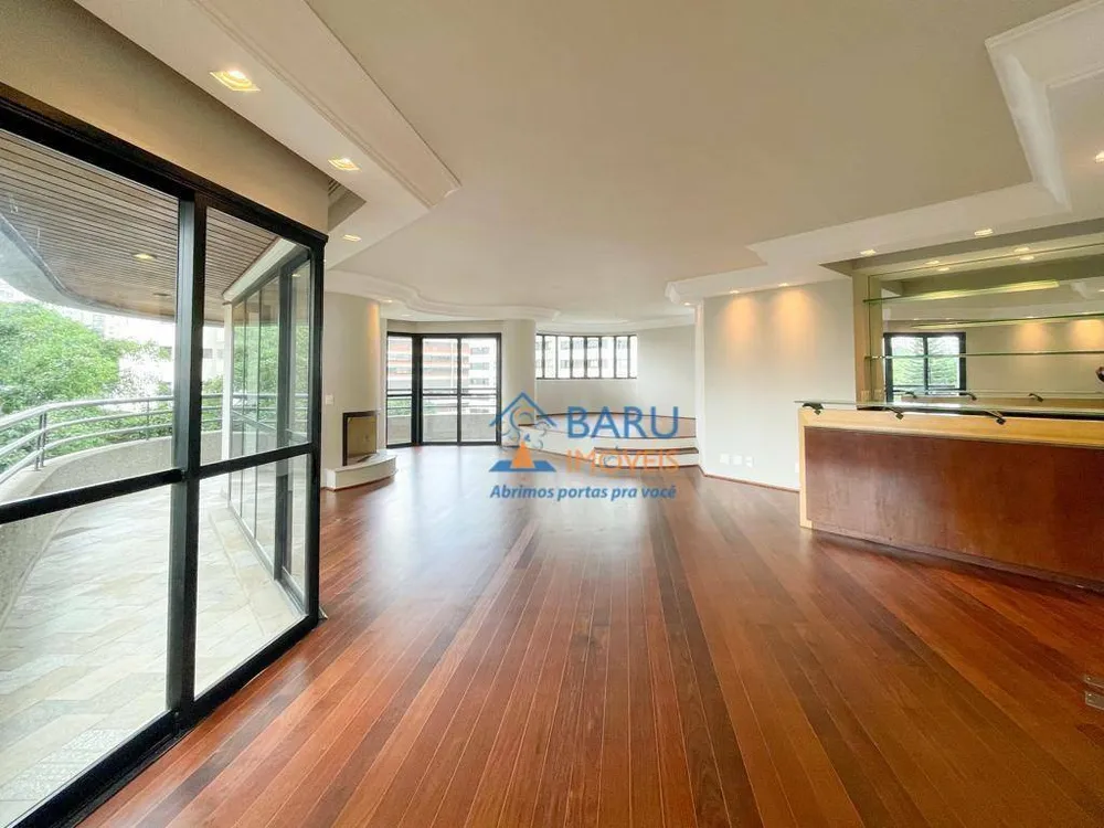 Apartamento, 3 quartos, 215 m² - Foto 1