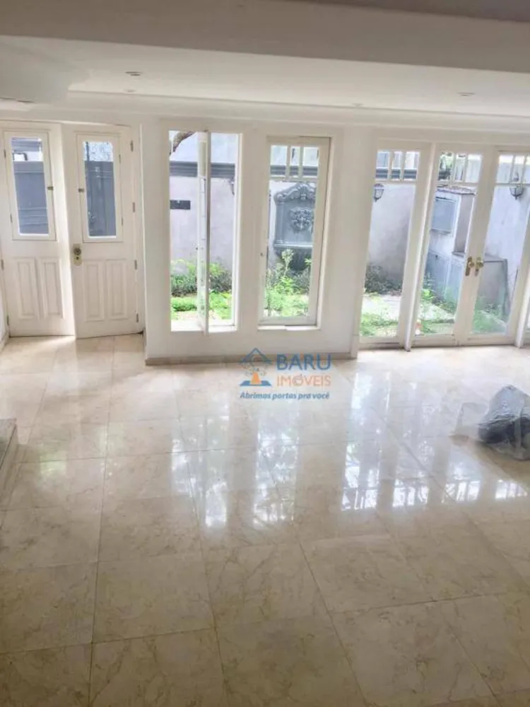 Sobrado, 3 quartos, 379 m² - Foto 2
