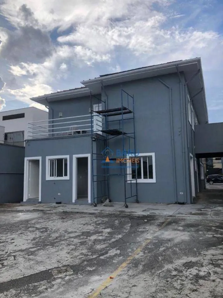 Sobrado, 9 quartos, 593 m² - Foto 1