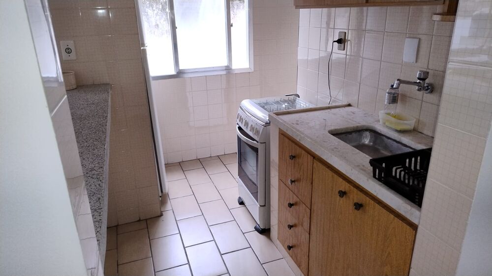 Apartamento à venda com 1 quarto, 50m² - Foto 2