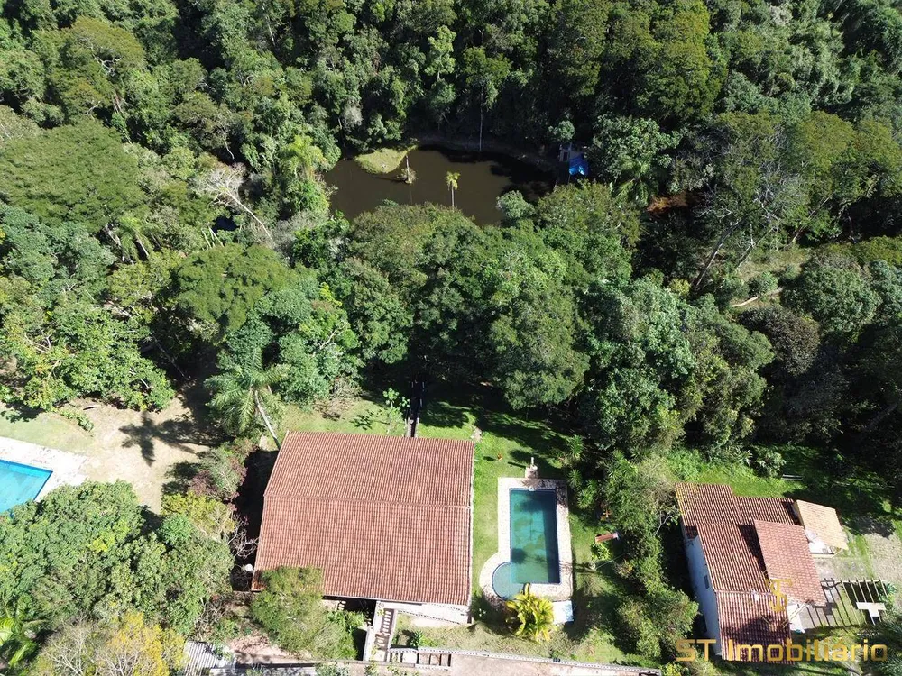 Chácara, 4 quartos, 2700 m² - Foto 1
