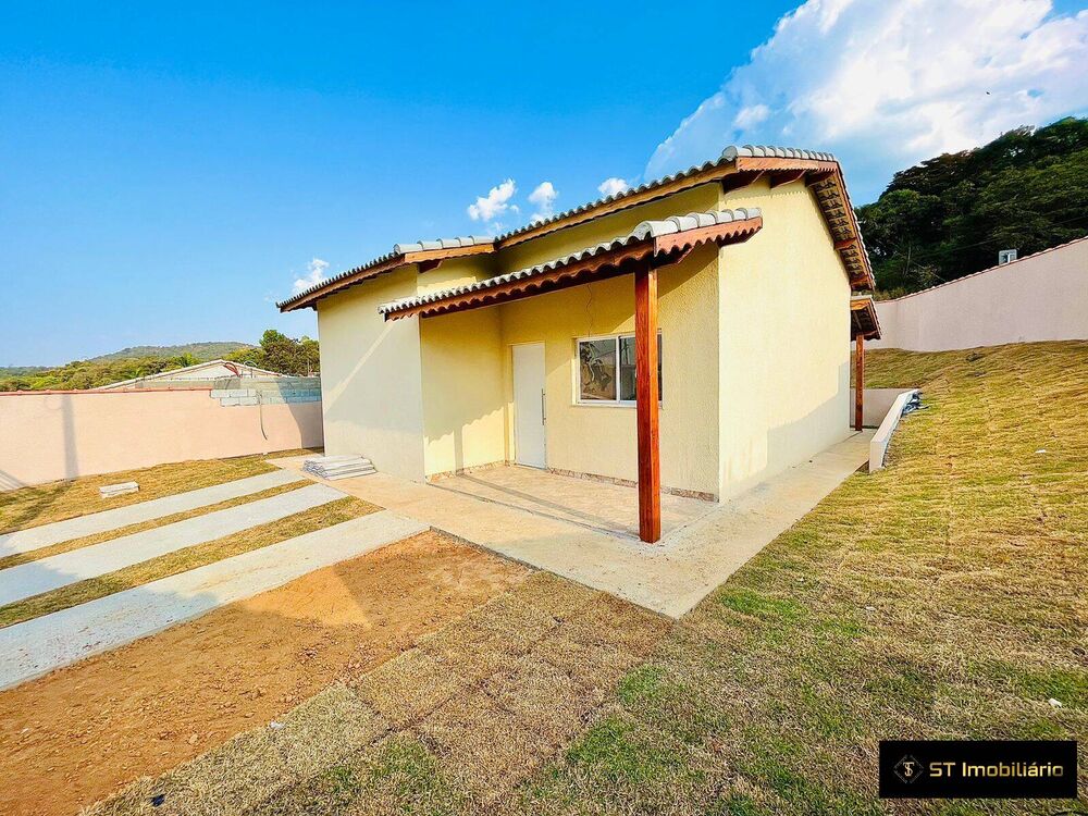 Casa à venda com 2 quartos, 330m² - Foto 1