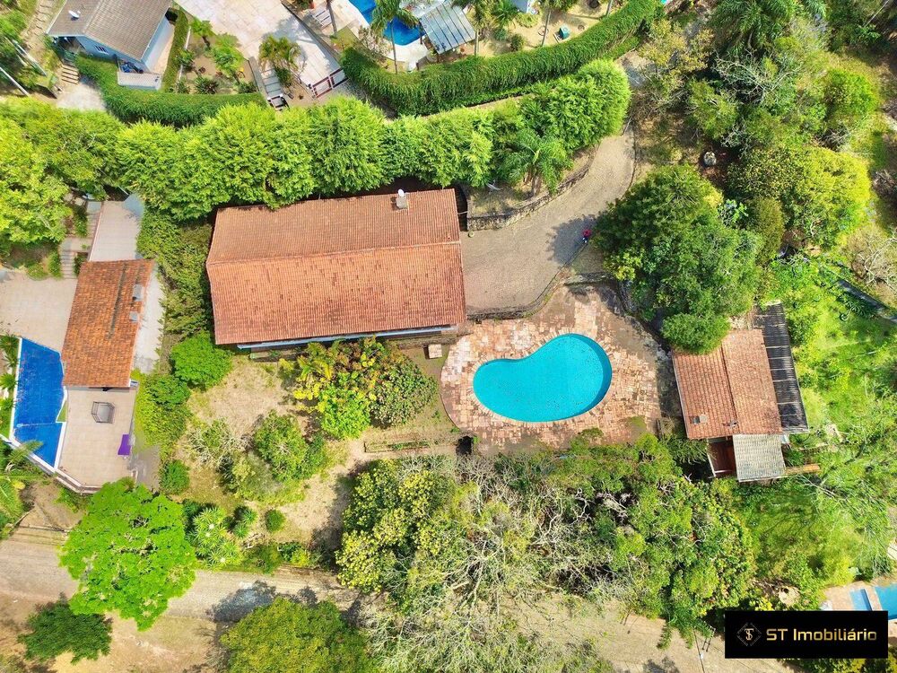 Chácara, 3 quartos, 1800 m² - Foto 1