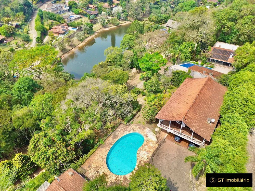Chácara, 3 quartos, 1800 m² - Foto 1