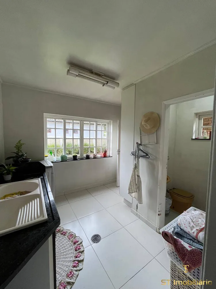Chácara, 3 quartos, 2780 m² - Foto 1