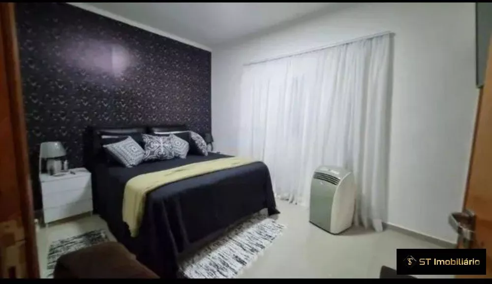 Casa à venda com 3 quartos, 100m² - Foto 4