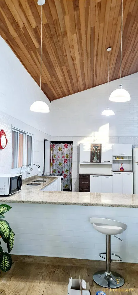 Chácara, 3 quartos, 4200 m² - Foto 1