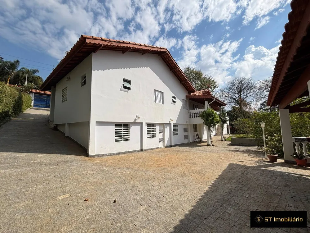 Chácara, 4 quartos, 2360 m² - Foto 1