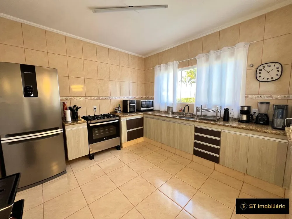 Casa, 3 quartos, 280 m² - Foto 4