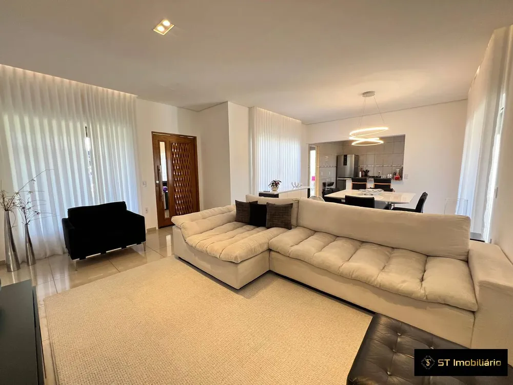 Casa, 3 quartos, 280 m² - Foto 2