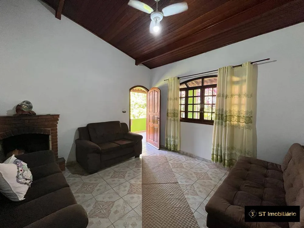 Chácara, 4 quartos, 2000 m² - Foto 1