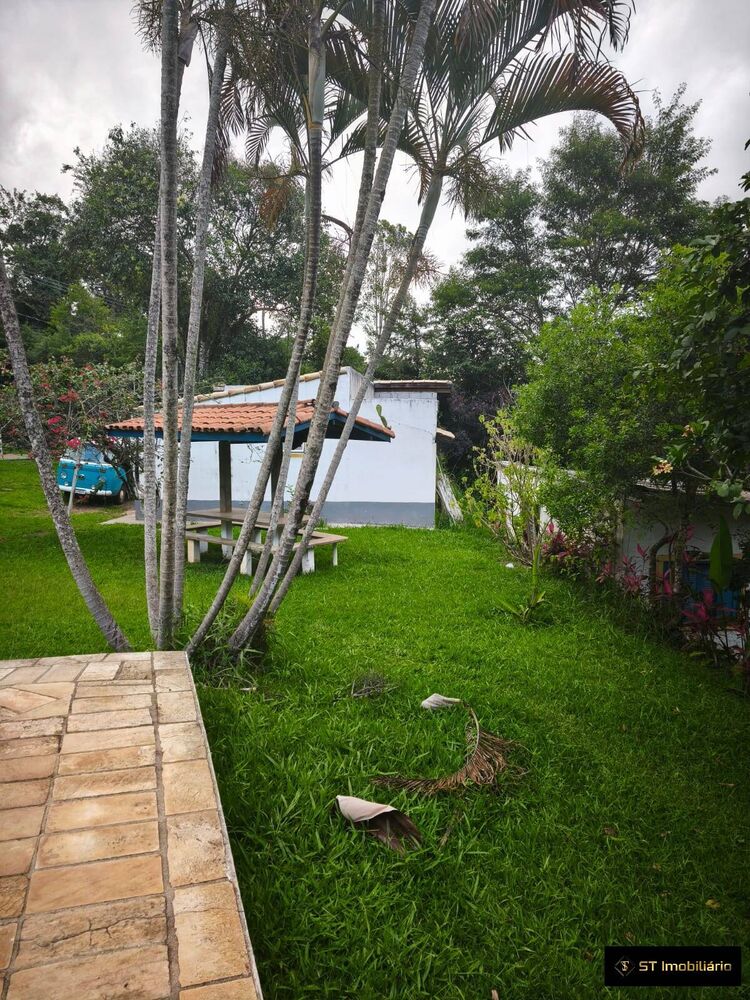 Chácara à venda com 3 quartos, 240m² - Foto 3