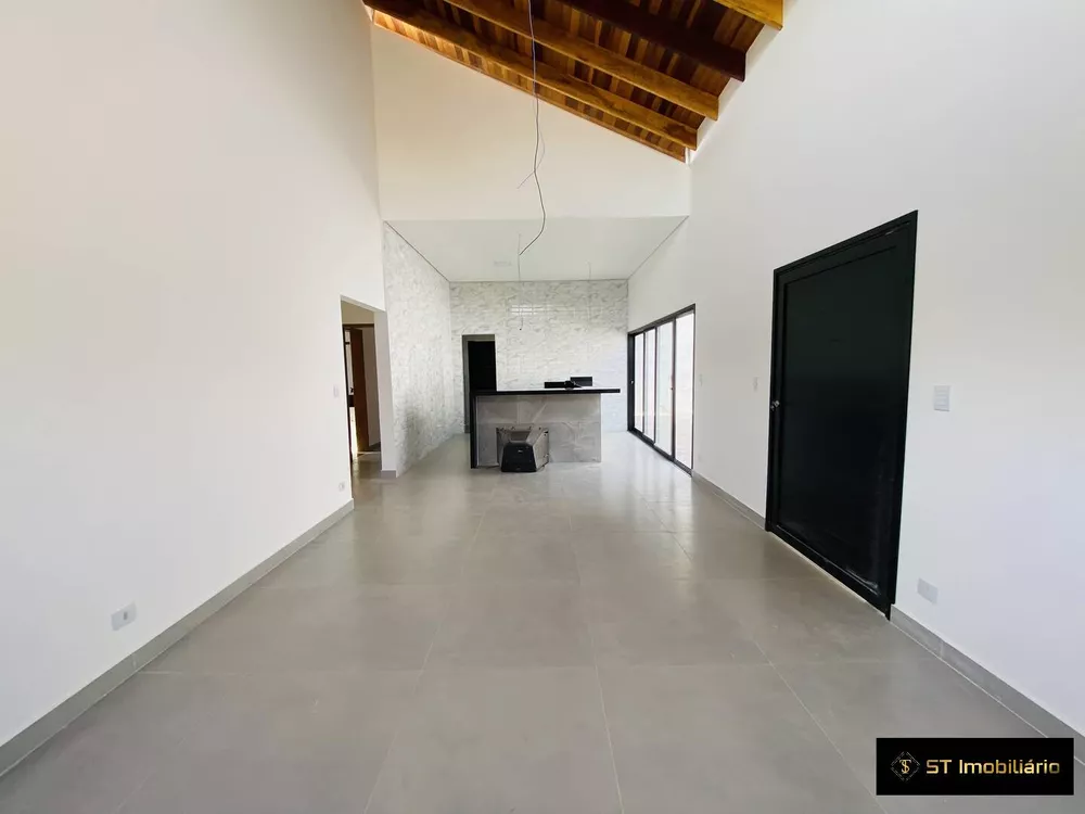 Casa à venda com 3 quartos, 129m² - Foto 2