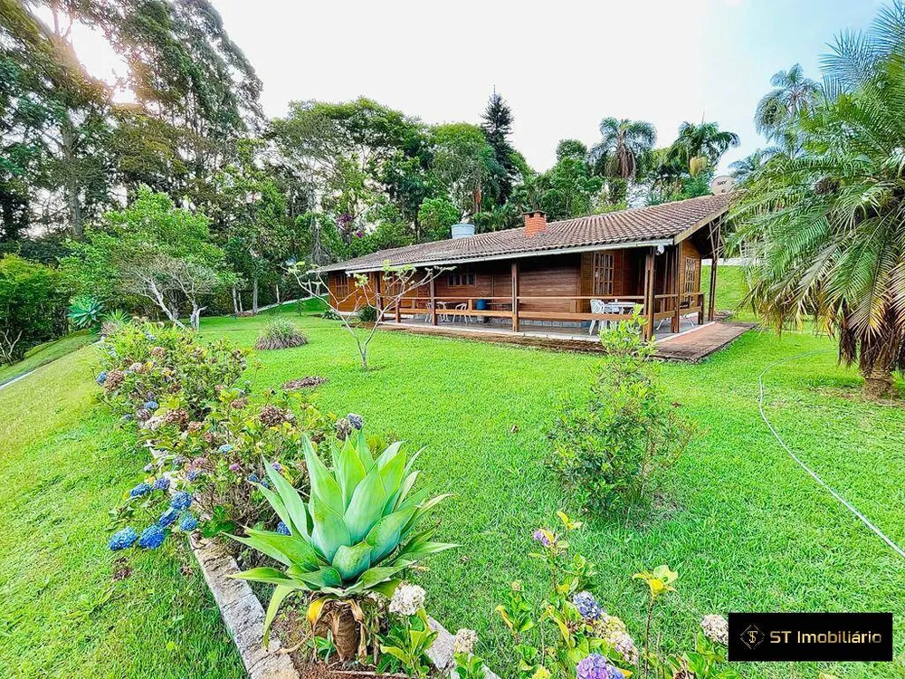 Chácara, 4 quartos, 3500 m² - Foto 1