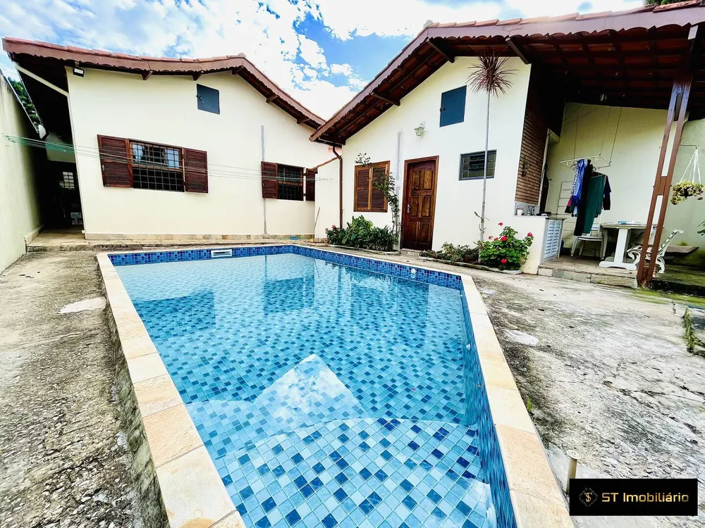 Casa, 3 quartos, 162 m² - Foto 1