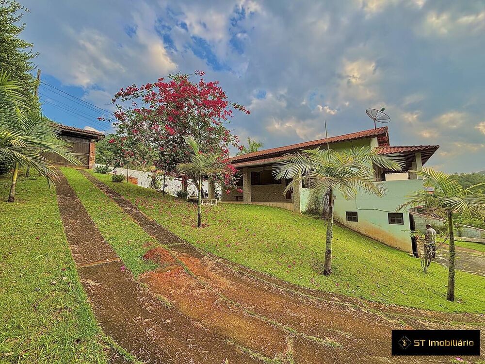 Chácara, 3 quartos, 1850 m² - Foto 1