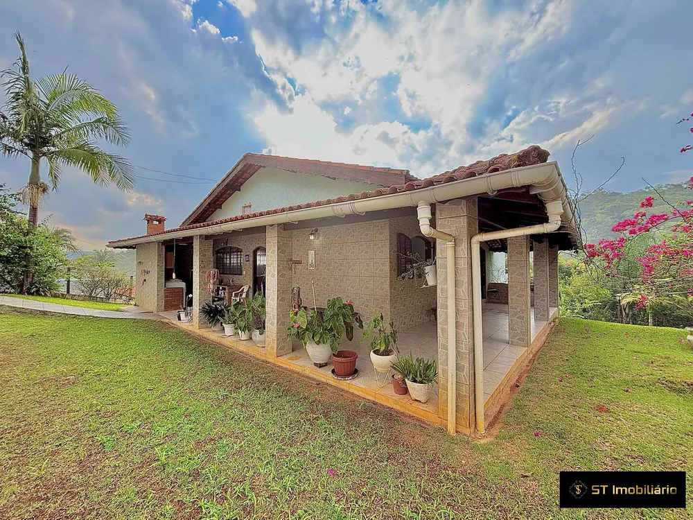 Chácara, 3 quartos, 1850 m² - Foto 1