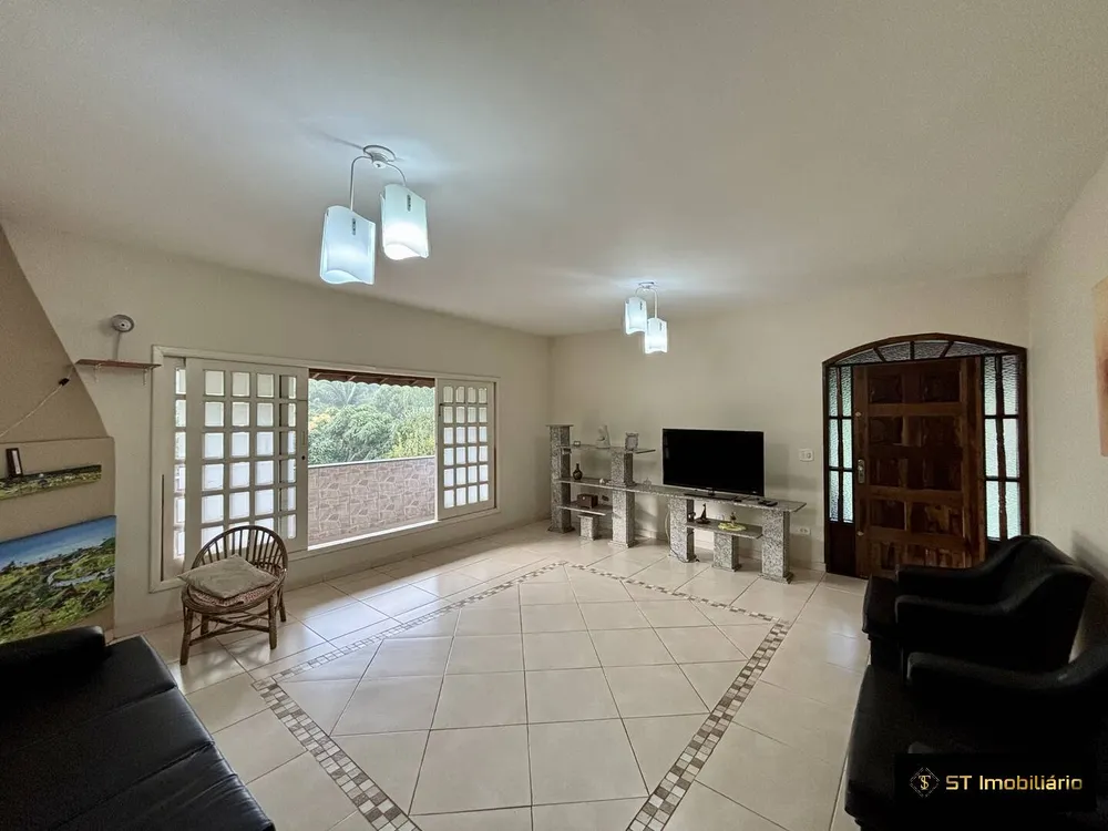Chácara, 3 quartos, 1850 m² - Foto 4