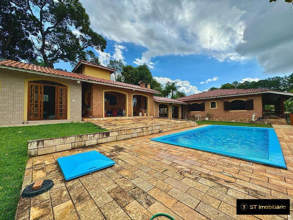 Chácara, 6 quartos, 2951 m² - Foto 1