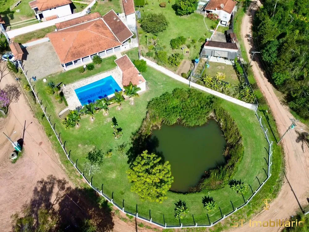 Chácara, 3 quartos, 3092 m² - Foto 1