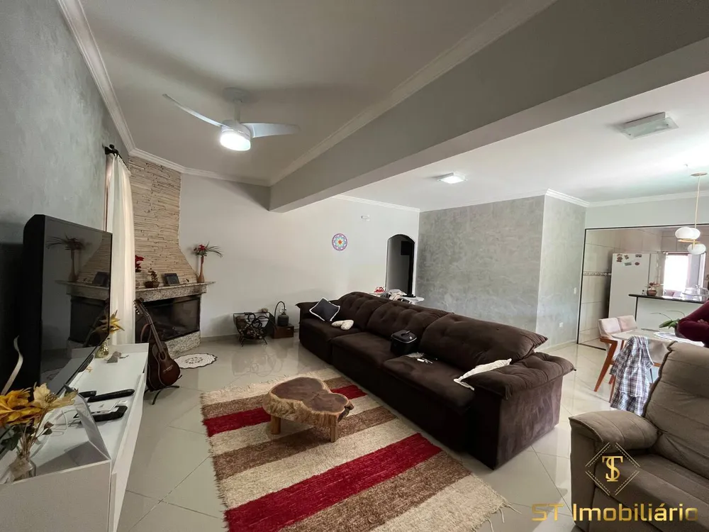 Chácara, 3 quartos, 3092 m² - Foto 4