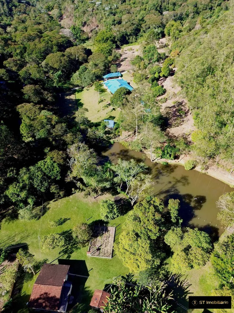 Fazenda à venda com 4 quartos, 400m² - Foto 1