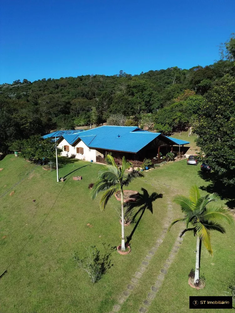 Fazenda à venda com 4 quartos, 400m² - Foto 2