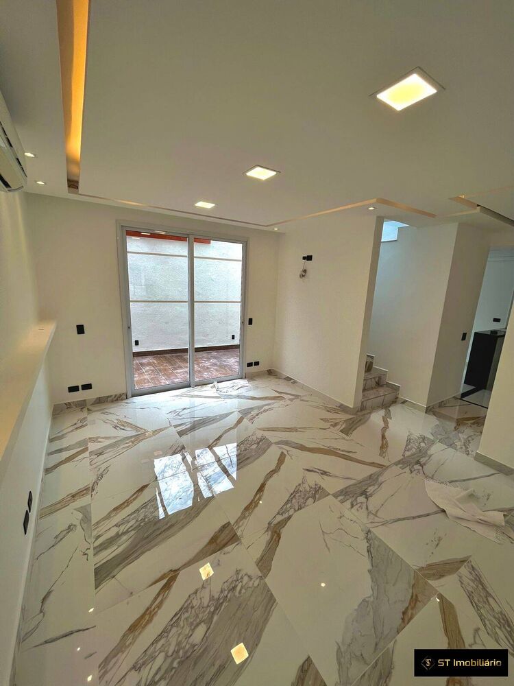 Casa à venda com 3 quartos, 100m² - Foto 4