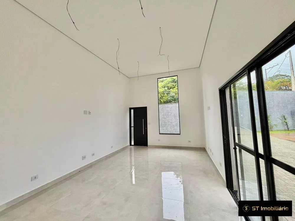 Casa à venda com 3 quartos, 230m² - Foto 8