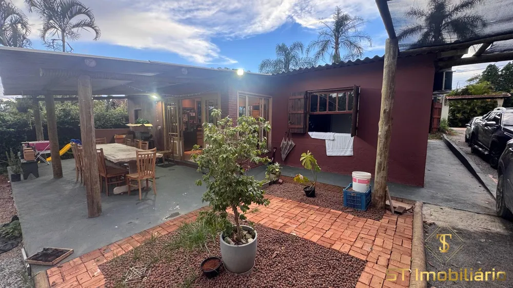 Chácara, 4 quartos, 780 m² - Foto 1