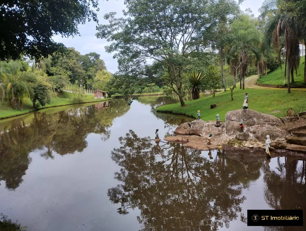 Fazenda à venda com 7 quartos, 900m² - Foto 1