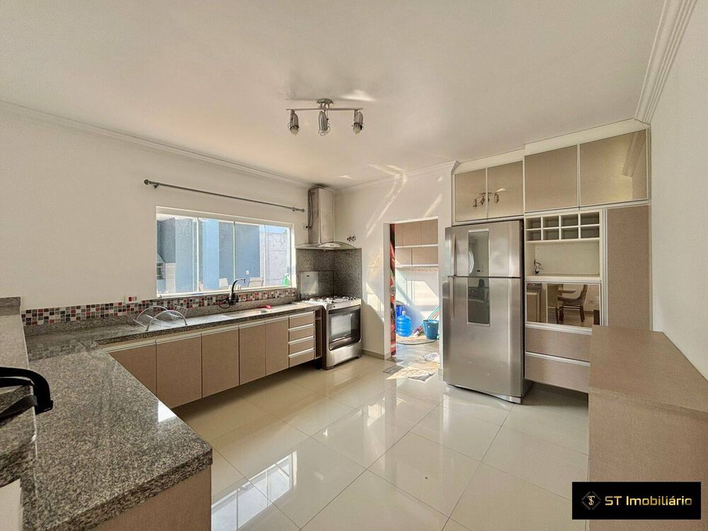 Chácara, 3 quartos, 1000 m² - Foto 4