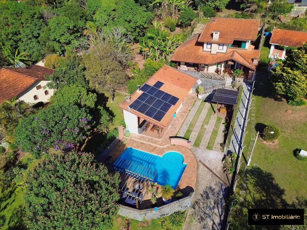 Fazenda à venda com 5 quartos, 380m² - Foto 2