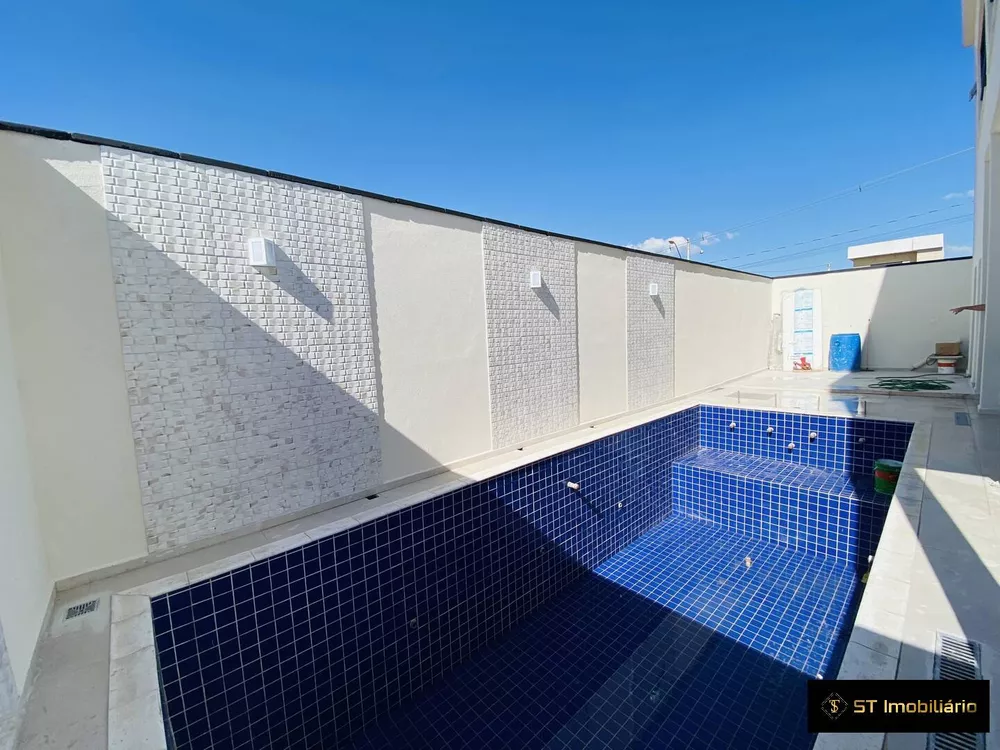 Casa de Condomínio à venda com 4 quartos, 250m² - Foto 3