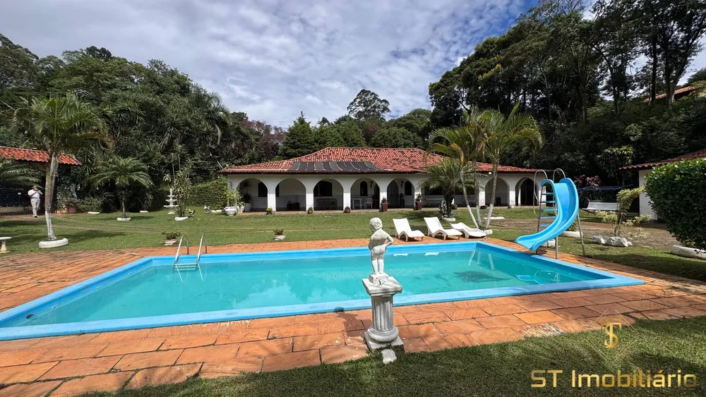 Chácara, 4 quartos, 2367 m² - Foto 1