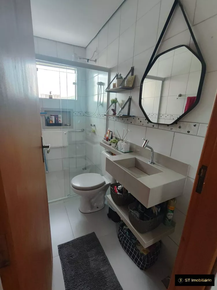 Casa à venda com 4 quartos, 150m² - Foto 4