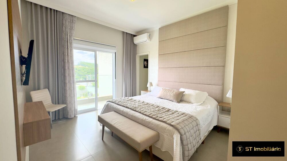 Casa à venda com 4 quartos, 368m² - Foto 3