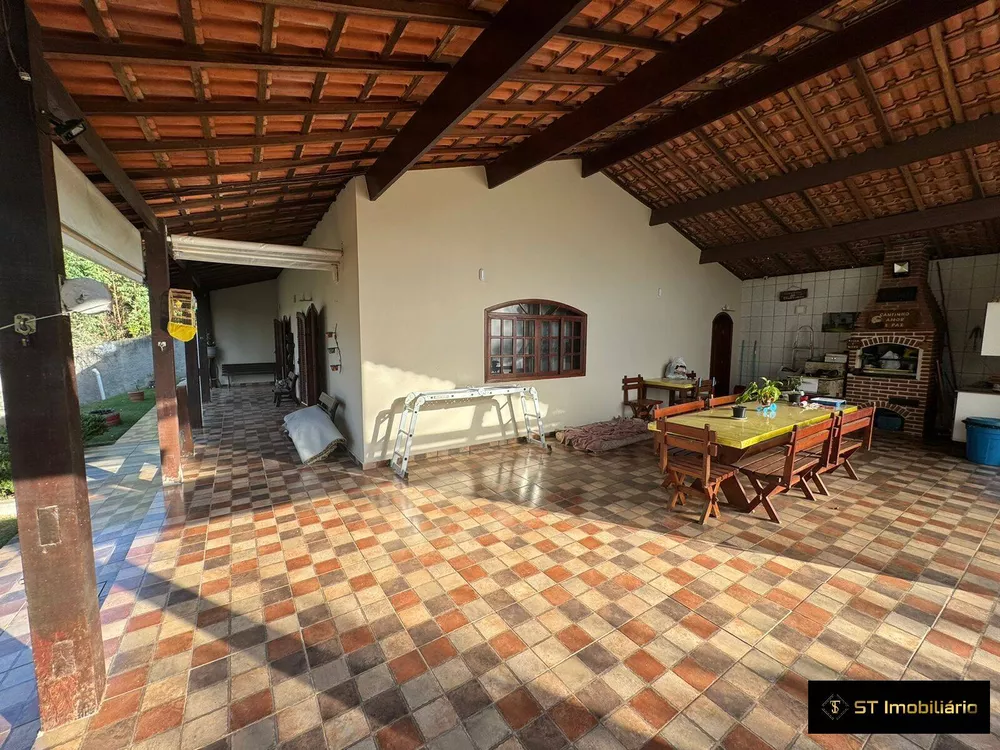 Fazenda à venda com 2 quartos, 240m² - Foto 2