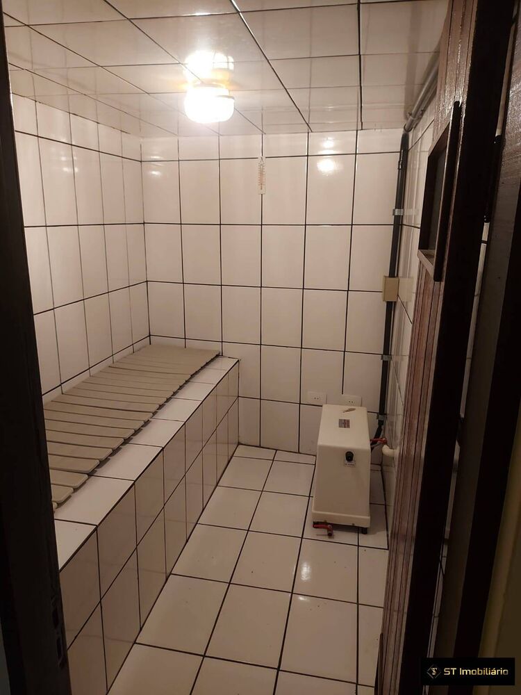 Chácara à venda com 5 quartos, 370m² - Foto 1