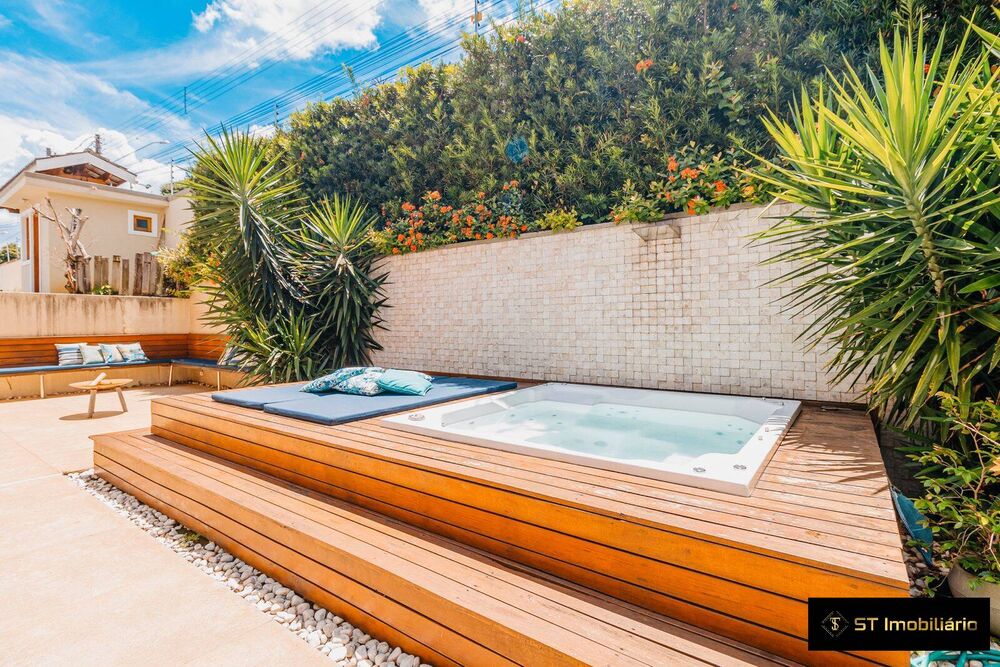 Casa, 3 quartos, 290 m² - Foto 1