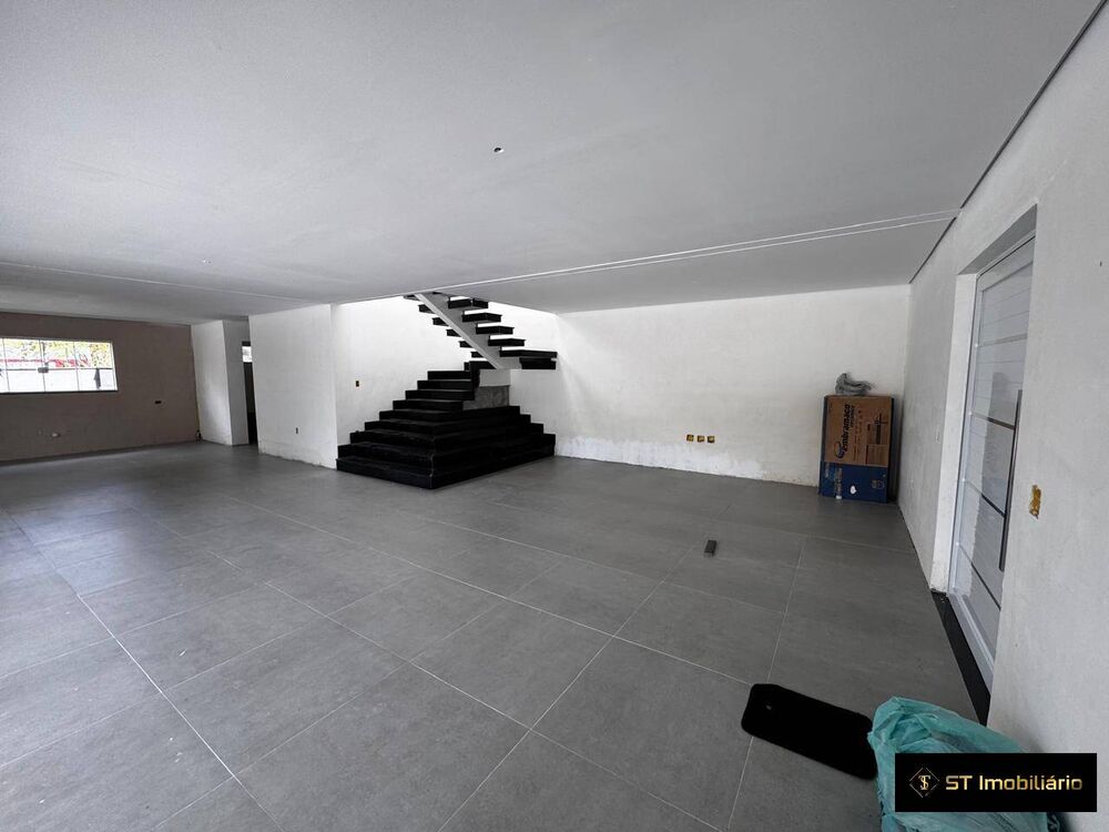 Chácara à venda com 4 quartos, 400m² - Foto 1
