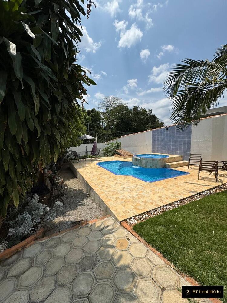 Casa à venda com 3 quartos, 120m² - Foto 2