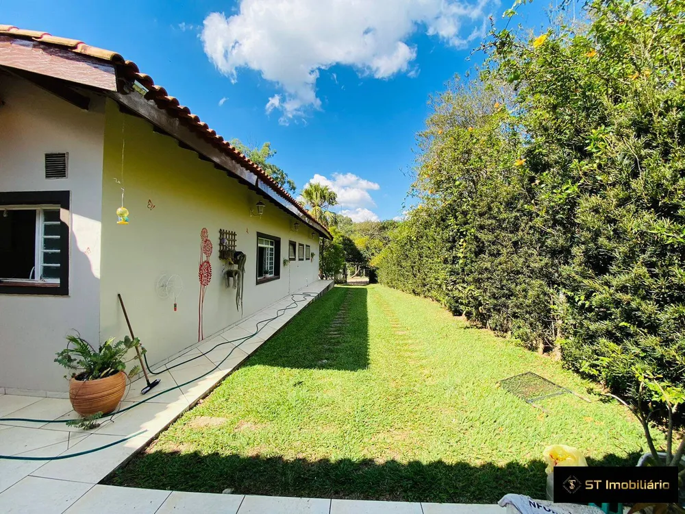 Chácara, 4 quartos, 3800 m² - Foto 1