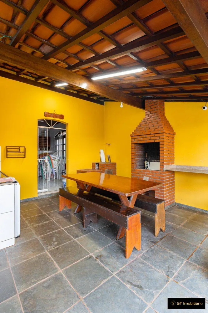 Chácara, 3 quartos, 1342 m² - Foto 9