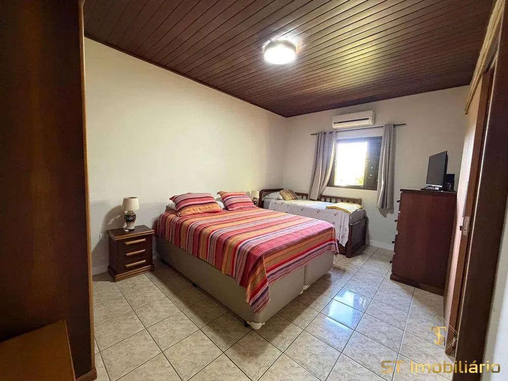Chácara, 4 quartos, 3828 m² - Foto 10