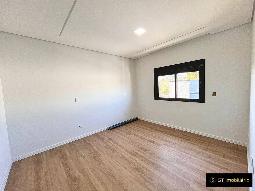 Casa, 4 quartos, 370 m² - Foto 4
