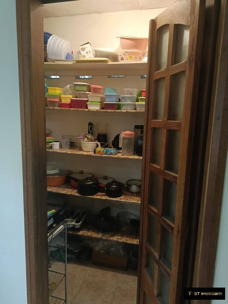 Chácara, 4 quartos, 1519 m² - Foto 1