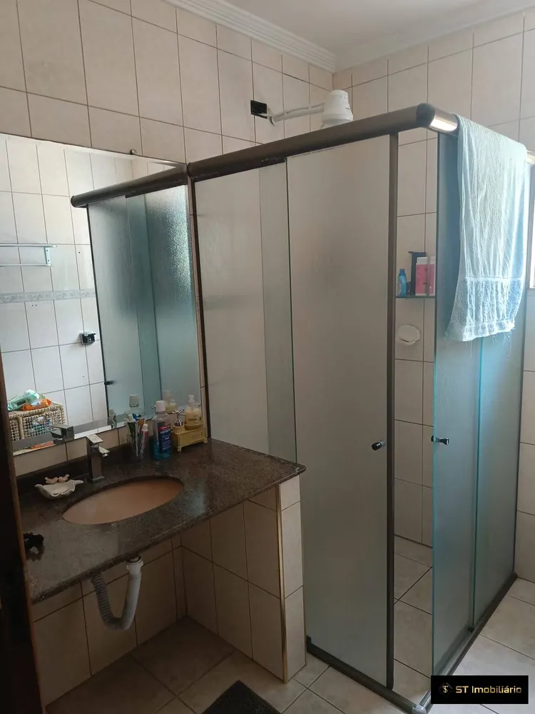Chácara, 4 quartos, 1519 m² - Foto 1