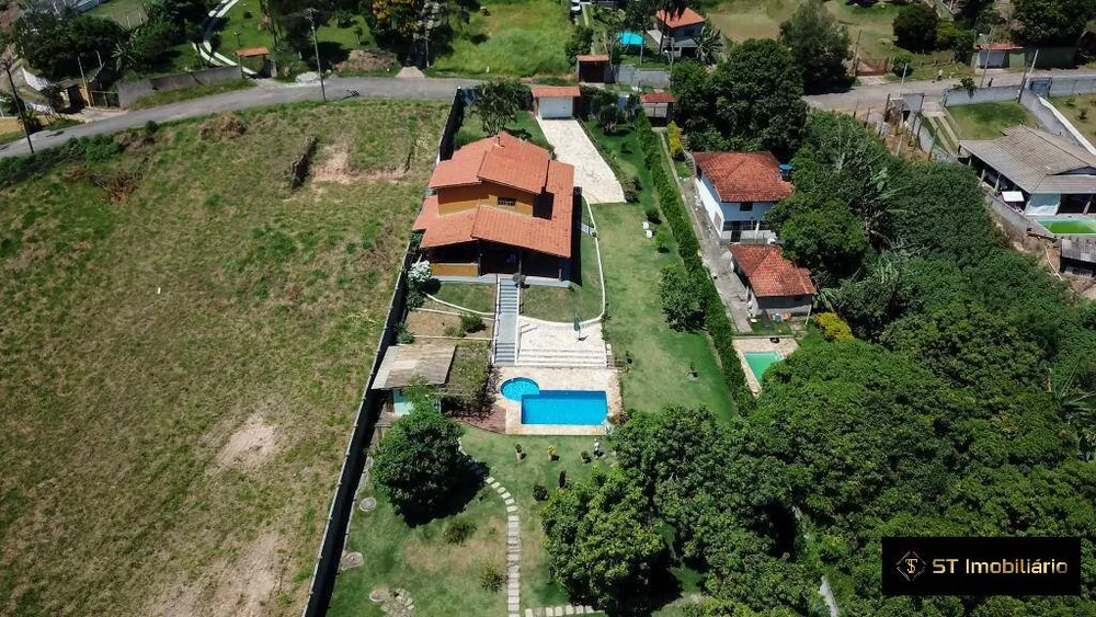 Fazenda à venda e aluguel com 3 quartos, 350m² - Foto 1