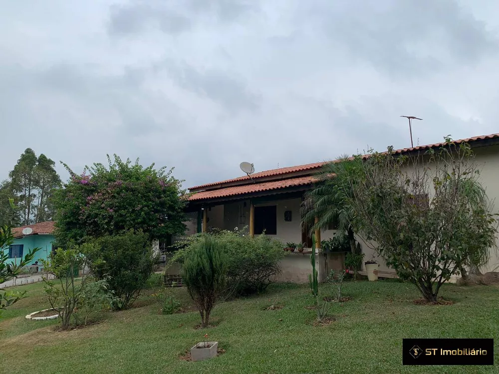 Fazenda à venda com 3 quartos, 1879m² - Foto 1